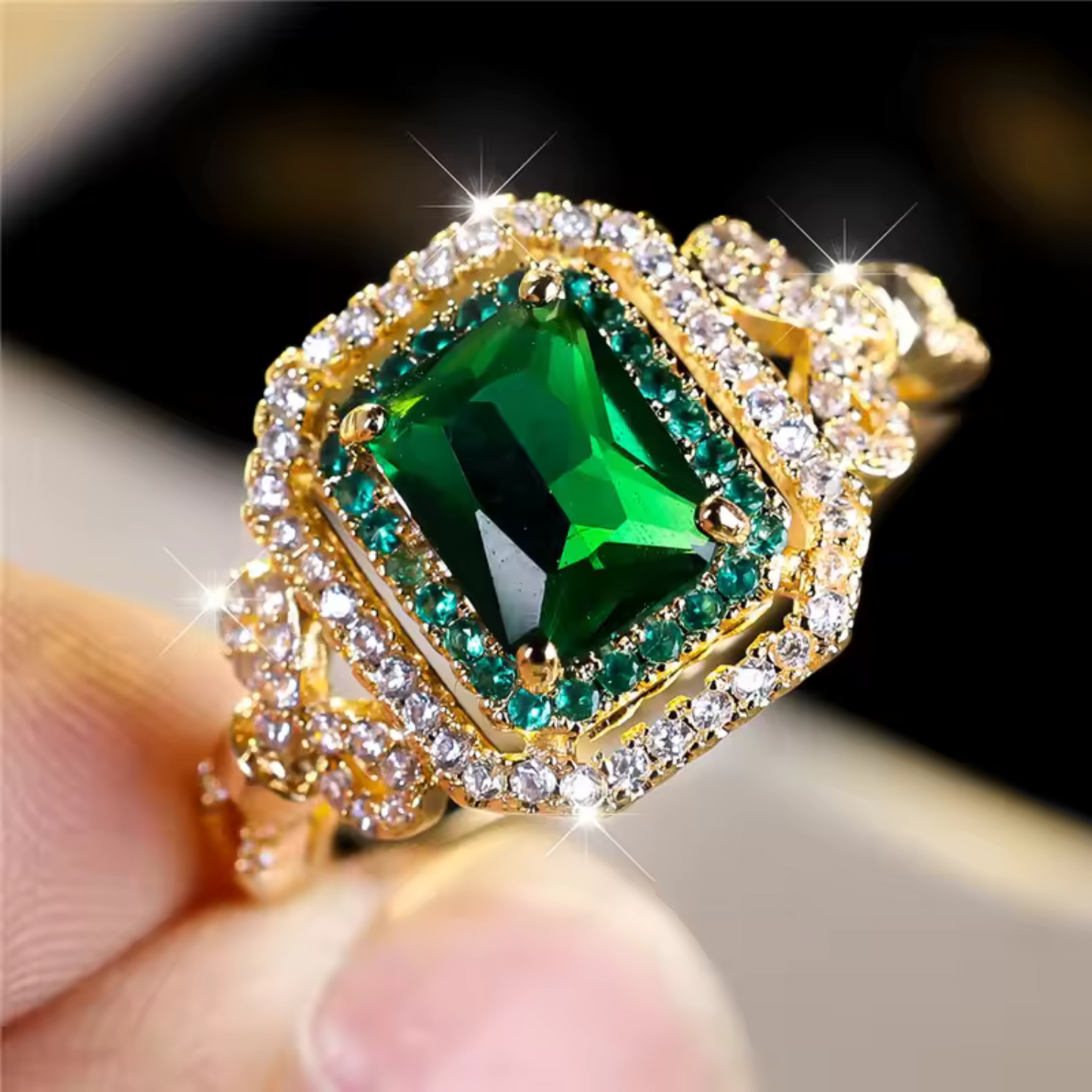 Elegant Golden Emerald Stone Ring