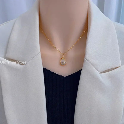 Elegant Gold Tulip Pink Crystal Pendant Necklace