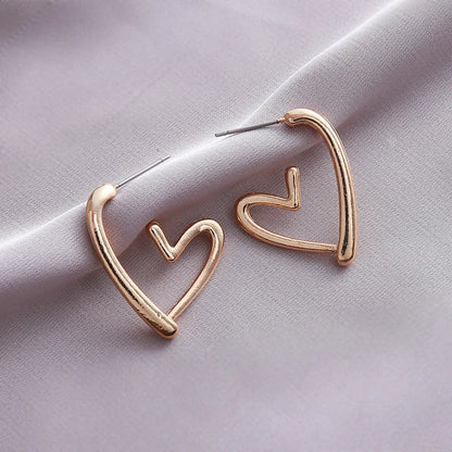 Elegant Heart-Shaped Rose Gold  Earrings